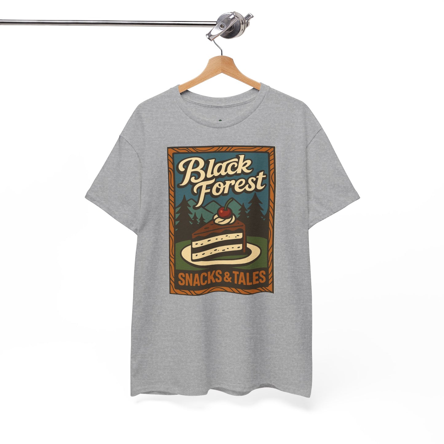T-Shirt „Black Forest Snacks & Tales“ – Retro Schwarzwald Design
