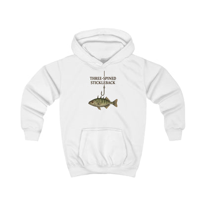 Kinder-Hoodie „Dreistacheliger Stichling“ mit Fisch- und Angelhaken-Motiv