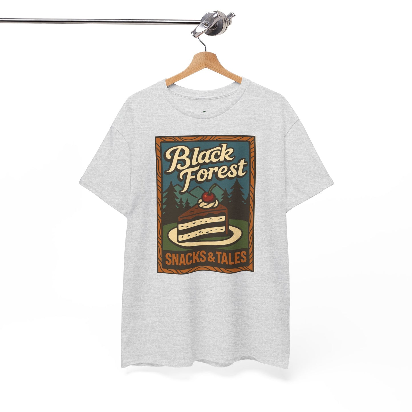 T-Shirt „Black Forest Snacks & Tales“ – Retro Schwarzwald Design