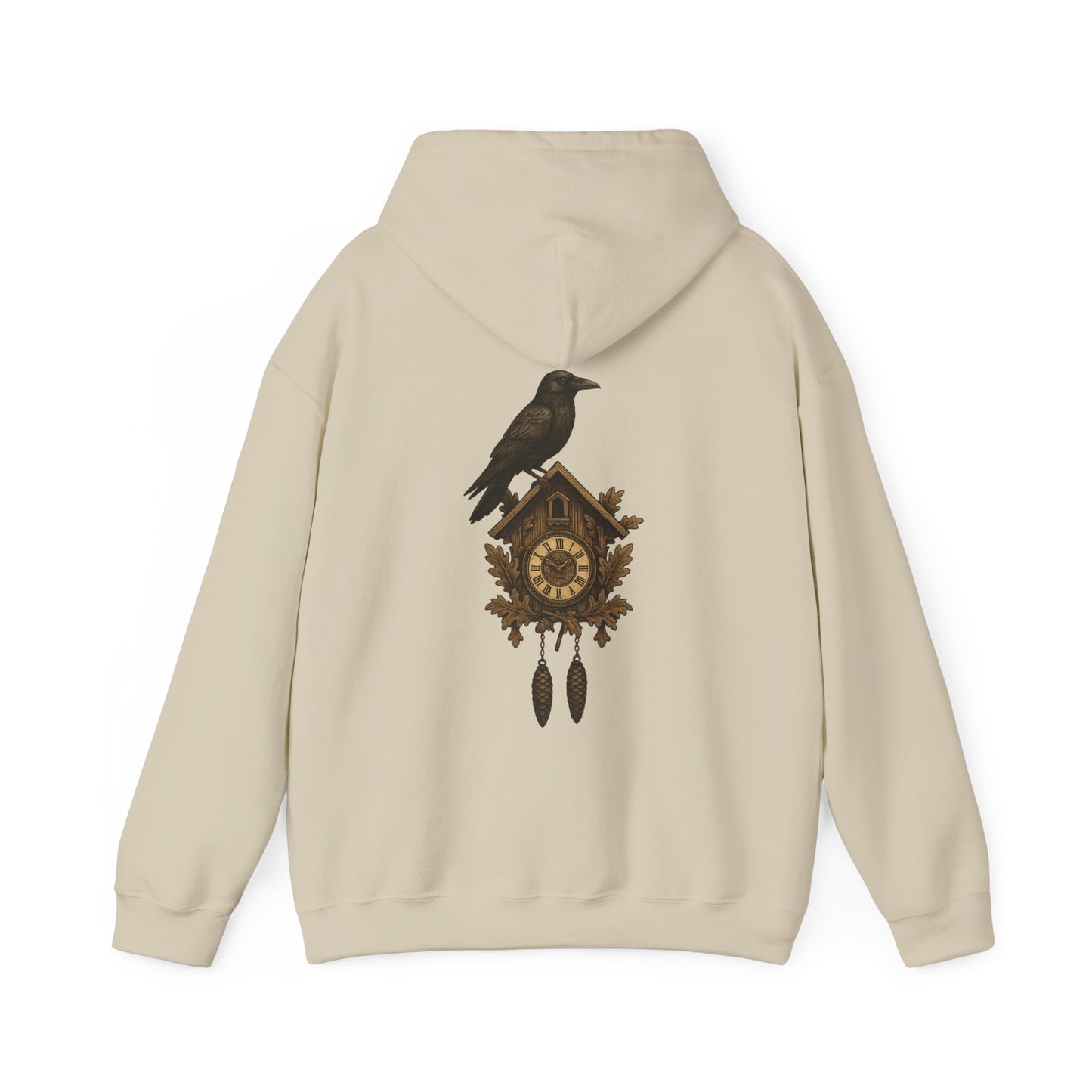 Hoodie mit Schwarzwald-Kuckucksuhr und Rabenmotiv – Retro-Design auf Sandfarbe
